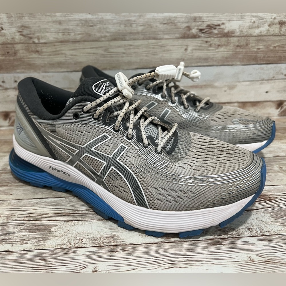 Women’s Size 7 ASICS Gel Nimbus 21 Athletic Running Shoes with Nathan Cord Laces